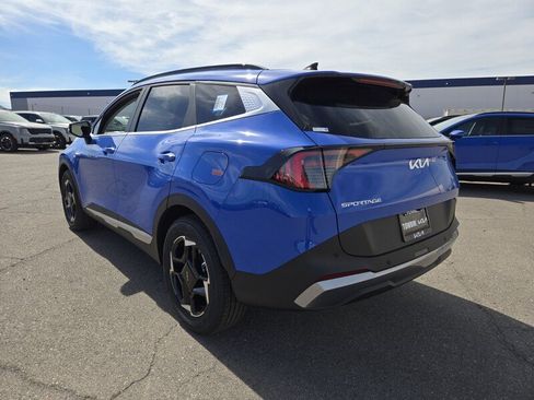 New 2026 Kia Sportage EX FWD image 4