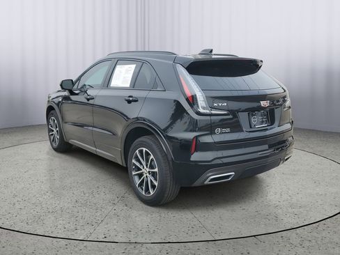 Used 2025 Cadillac XT4 Sport w/ Cold Weather Package image 6