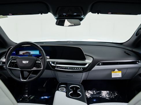 New 2026 Cadillac Lyriq Sport image 17