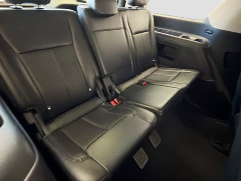 Used 2024 Ford Expedition XLT image 13