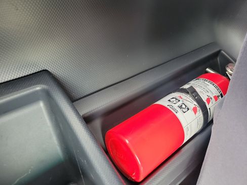 Used 2024 Isuzu NPR image 17