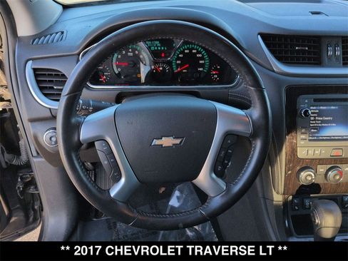Used 2017 Chevrolet Traverse LT image 23