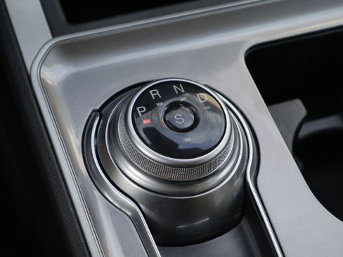 Certified 2024 Ford Edge SEL w/ Convenience Package image 16