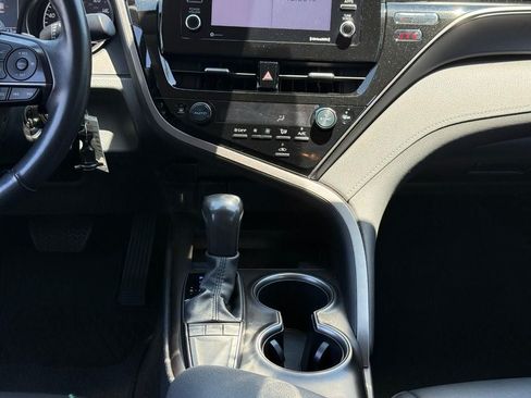 Used 2024 Toyota Camry SE FWD image 14