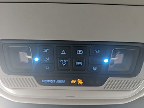 Used 2025 Ford Expedition Max Platinum image 34