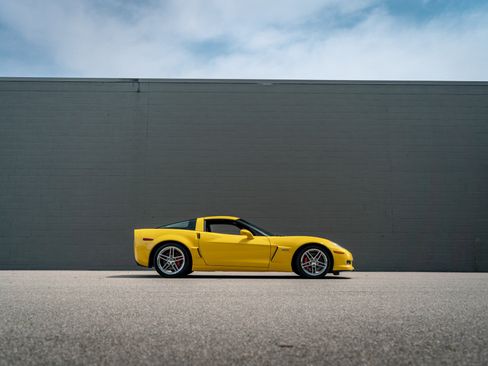 Used 2008 Chevrolet Corvette Z06 w/ Preferred Equipment Group RWD image 20