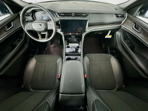 New 2026 Jeep Grand Cherokee L 2WD image 9