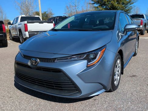 Certified 2026 Toyota Corolla LE image 2