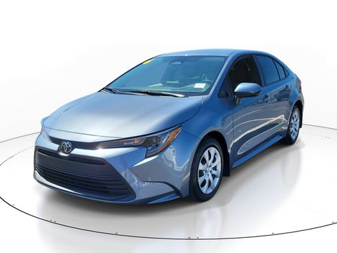 Certified 2026 Toyota Corolla LE FWD image 3