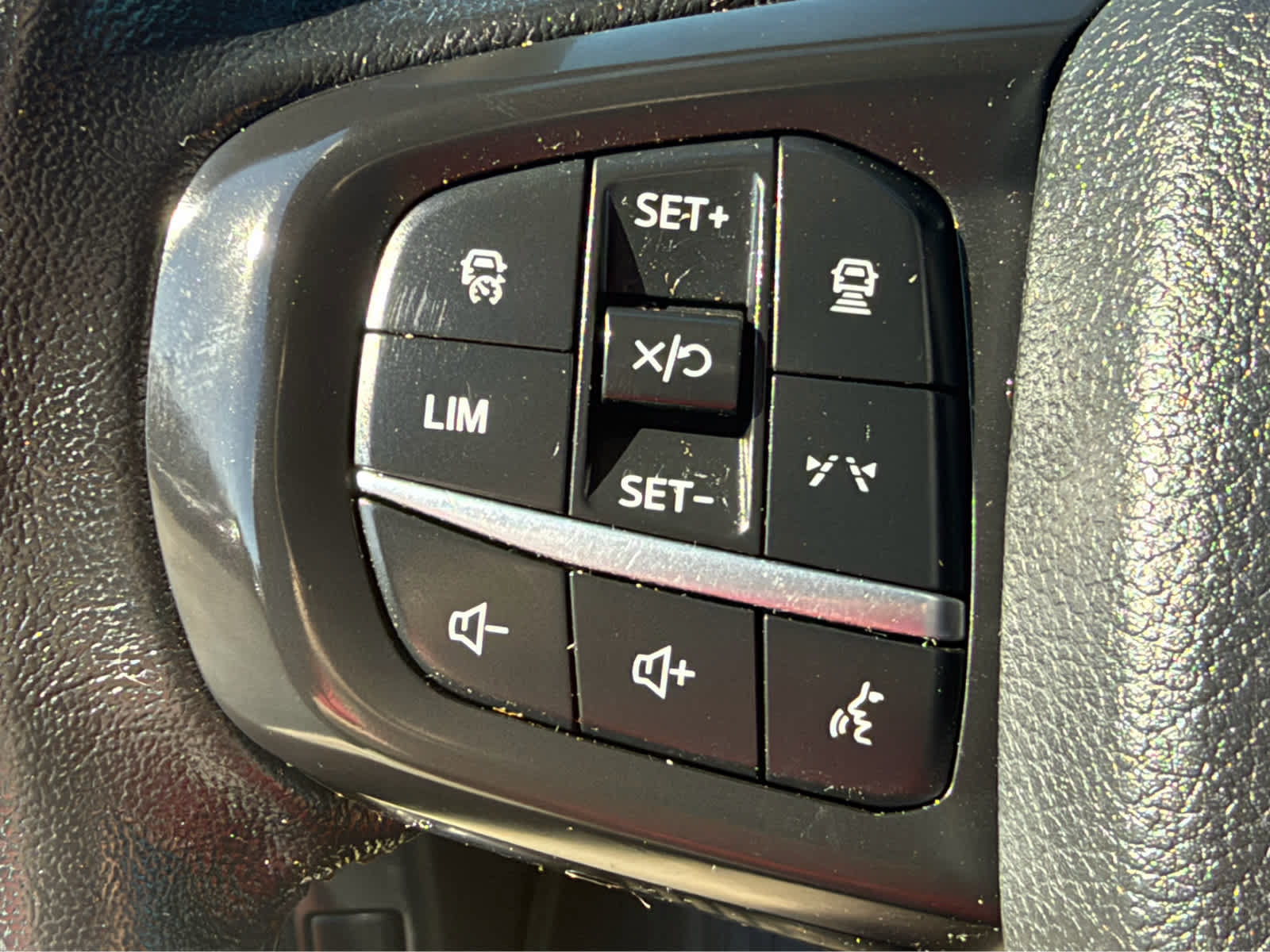 Used 2024 Ford Ranger Lariat w/ FX4 Off-Road Package AWD/4WD image 24