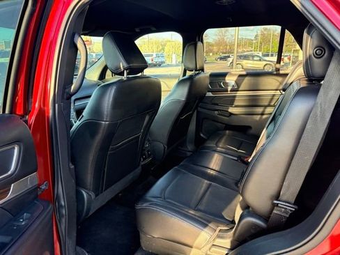 Used 2018 Ford Explorer Limited AWD/4WD image 19