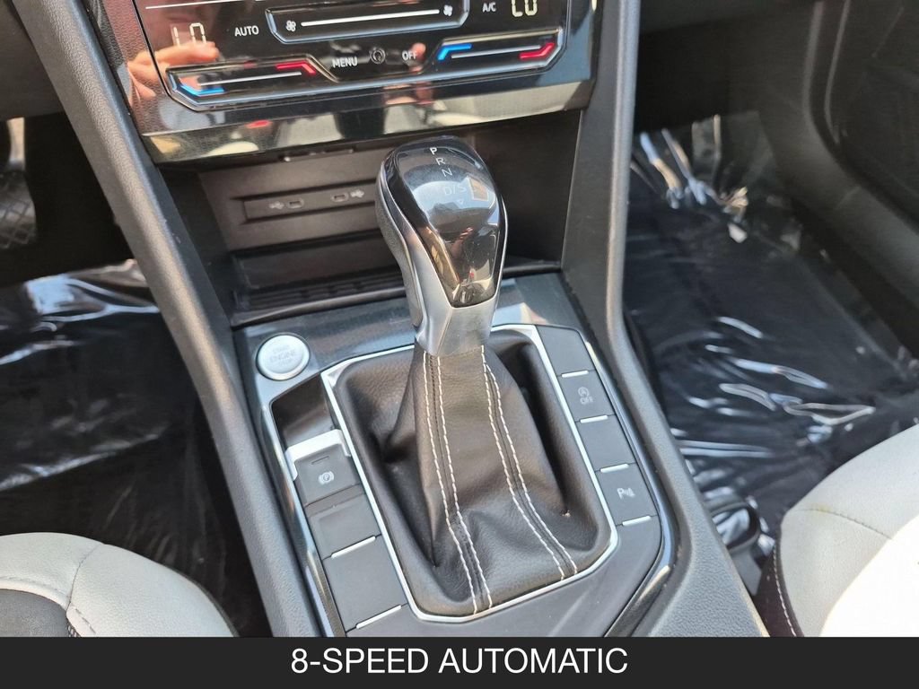 Used 2025 Volkswagen Taos SE FWD image 20