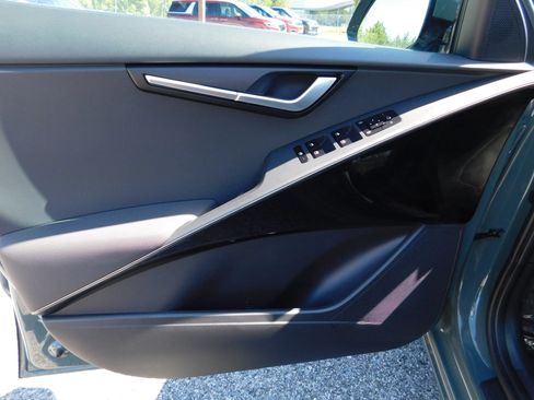 Used 2024 Kia Niro Wind w/ Wind Preserve Package FWD image 16
