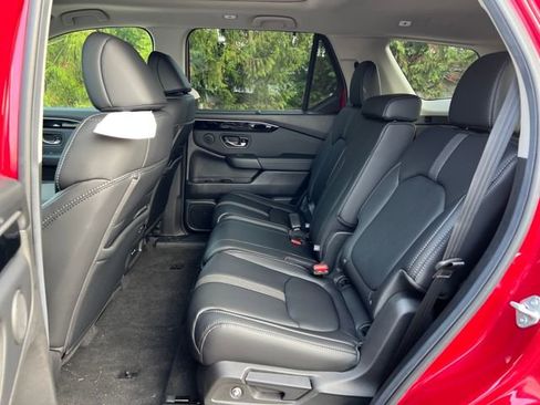 New 2025 Honda Pilot Touring image 16