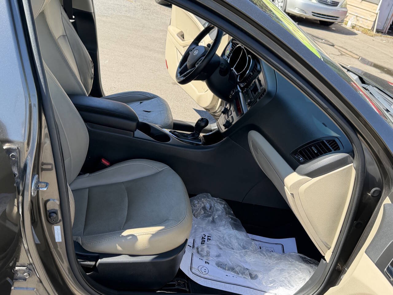 Used 2012 Kia Optima EX FWD image 15