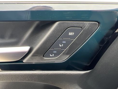 Used 2023 Mitsubishi Outlander SEL AWD/4WD image 43