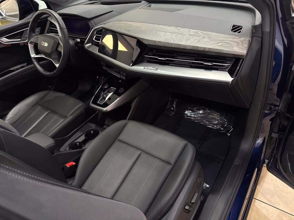 Used 2023 Audi Q4 e-tron Prestige AWD/4WD image 38
