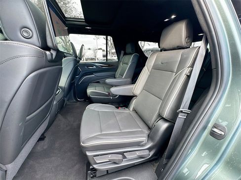 Used 2024 Cadillac Escalade Premium Luxury image 27
