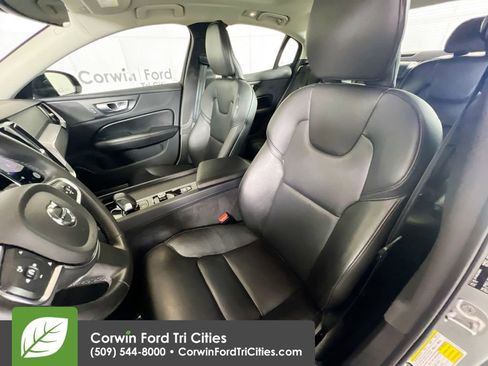 Used 2024 Volvo S60 B5 Core FWD image 26