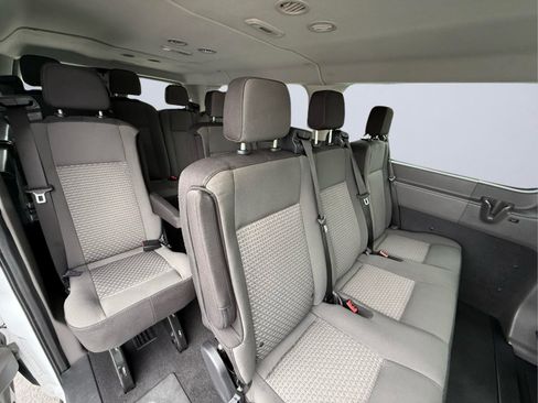 Used 2024 Ford Transit 350 XLT RWD image 19