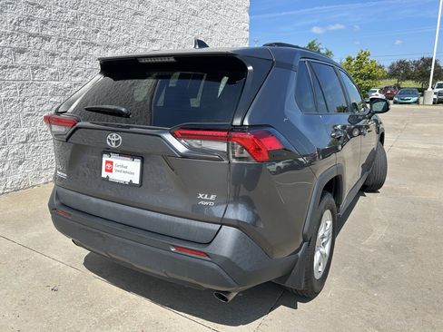 Used 2021 Toyota RAV4 XLE w/ Convenience Package AWD/4WD image 6