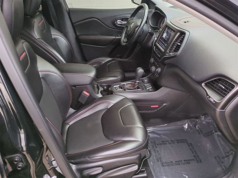 Certified 2019 Jeep Cherokee Trailhawk w/ Cold Weather Group image 21