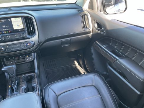 Used 2021 GMC Canyon Denali image 14