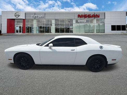 Used 2013 Dodge Challenger SXT Plus RWD image 4