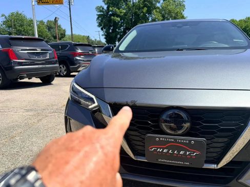 Used 2023 Nissan Sentra SR w/ SR Premium Package FWD image 5