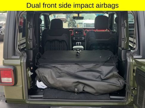 Used 2022 Jeep Wrangler Rubicon AWD/4WD image 26
