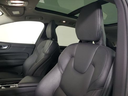 Used 2023 Volvo XC60 B5 Plus w/ Protection Package Premier FWD image 25