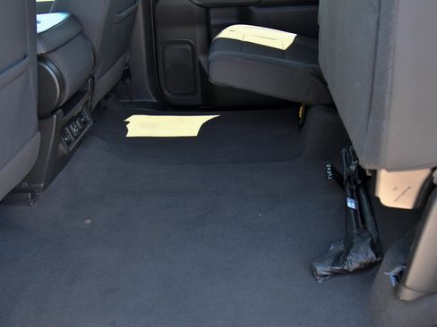Used 2022 Chevrolet Silverado 1500 LT RWD image 35