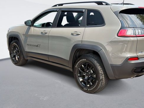Used 2022 Jeep Cherokee Latitude w/ Sun & Sound Group AWD/4WD image 7