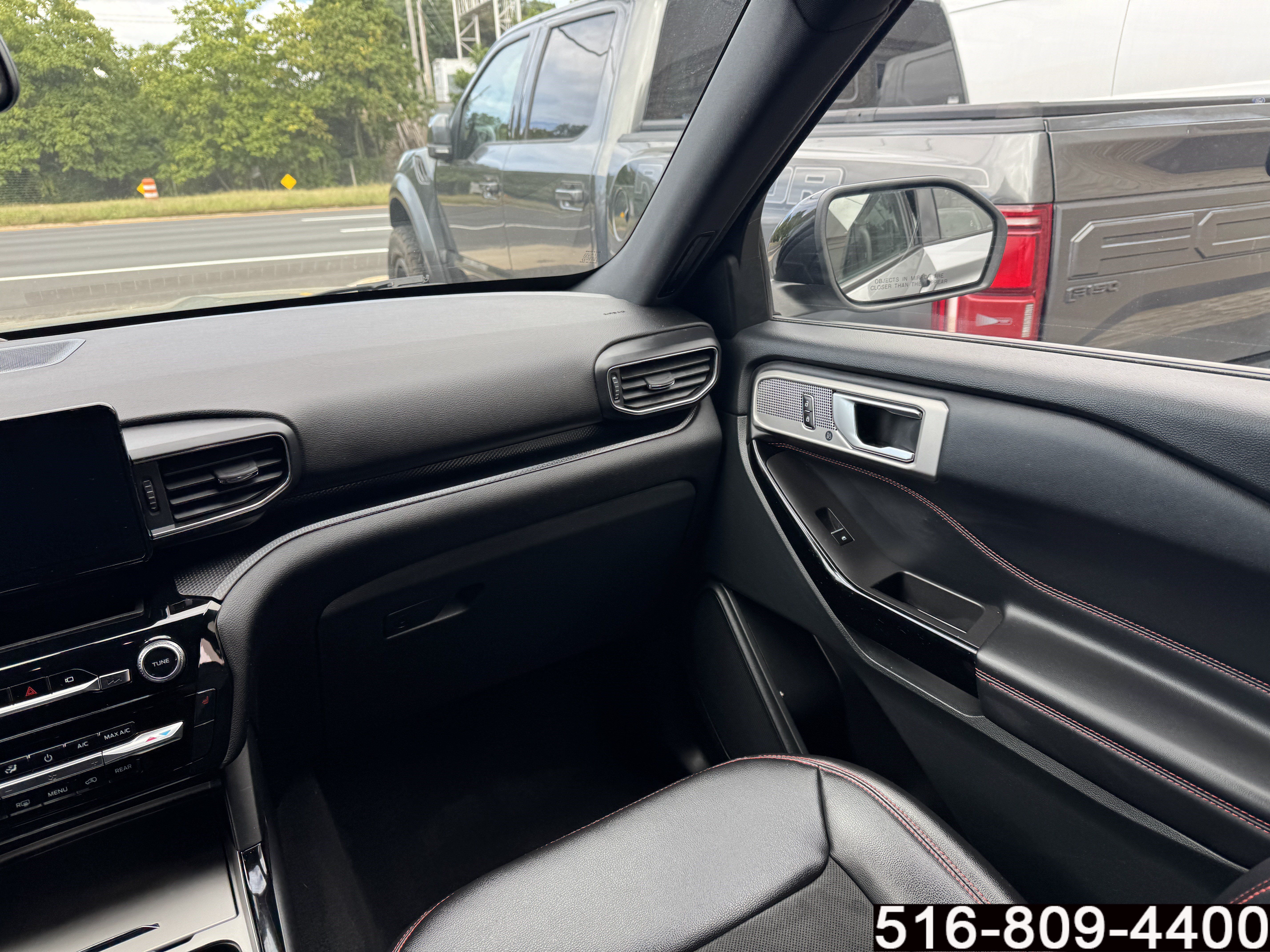 Used 2023 Ford Explorer ST-Line w/ Class IV Trailer Tow Package AWD/4WD image 15