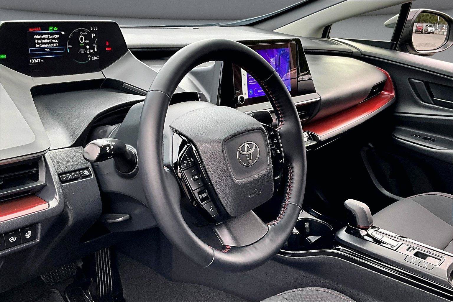 Used 2025 Toyota Prius Plug-In Hybrid FWD image 17