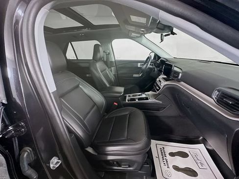 Certified 2023 Ford Explorer XLT w/ Equipment Group 202A AWD/4WD image 36