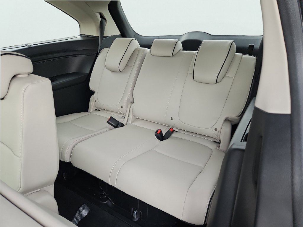 New 2026 Honda Odyssey Touring image 24