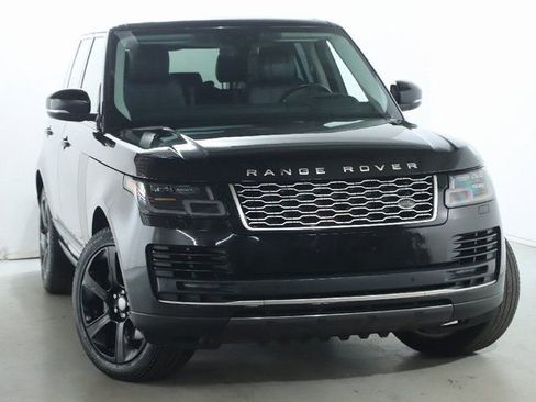 Used 2020 Land Rover Range Rover HSE image 2
