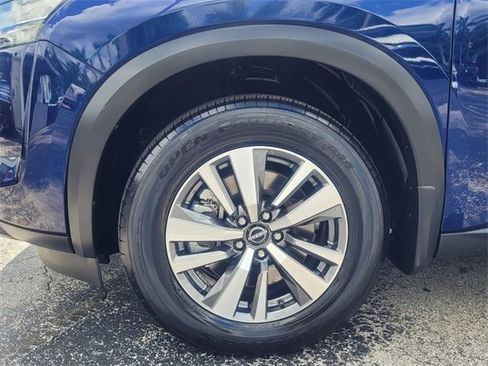 Used 2024 Nissan Pathfinder SL image 4