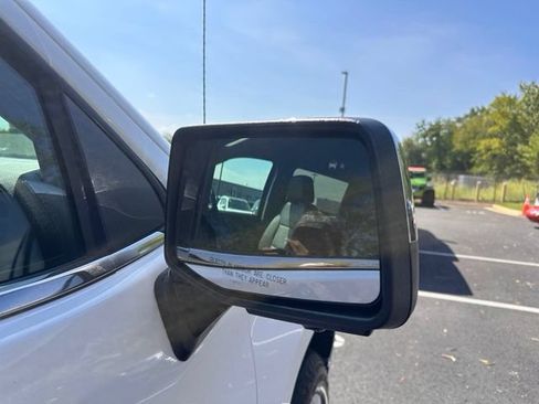 Used 2023 Chevrolet Silverado 1500 LTZ AWD/4WD image 14