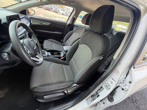 Used 2024 Kia Forte LXS FWD image 16