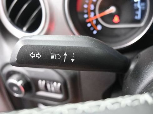 Used 2020 Jeep Wrangler Unlimited Sahara AWD/4WD image 26