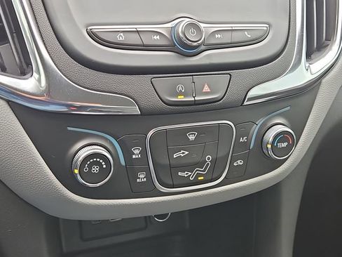 Used 2024 Chevrolet Equinox LS image 24