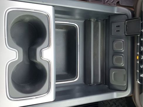 Used 2016 GMC Sierra 2500 SLT w/ Duramax Plus Package image 40