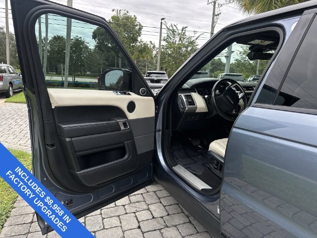 Used 2019 Land Rover Range Rover Sport HSE AWD/4WD image 22