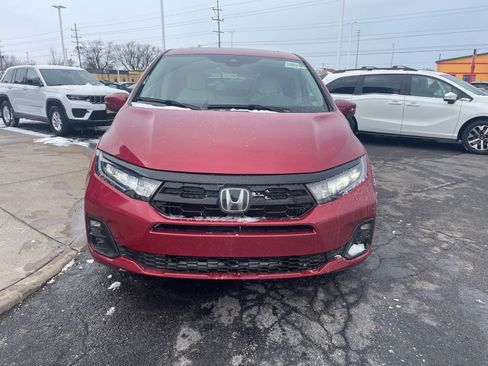 New 2026 Honda Odyssey Touring image 3