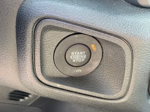 Used 2024 Jeep Wrangler Unlimited AWD/4WD image 17