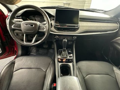 Used 2023 Jeep Compass Latitude AWD/4WD image 7