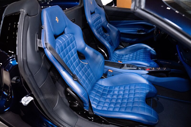 Used 2022 Ferrari F8 Tributo RWD image 10
