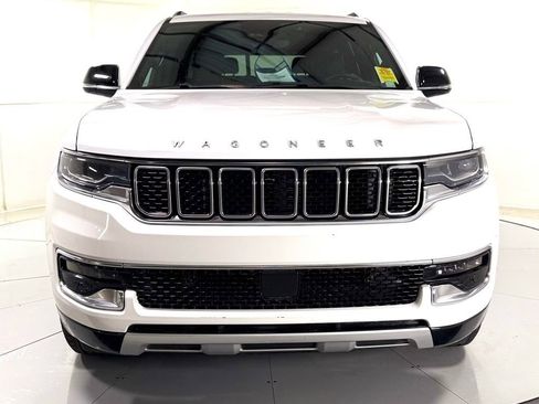 Used 2024 Jeep Wagoneer L Series II image 9